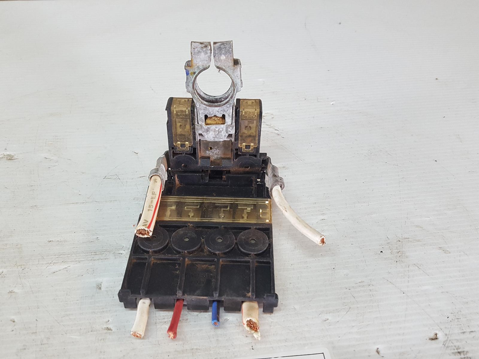 View Auto part Fuse Box Mitsubishi Triton 2009