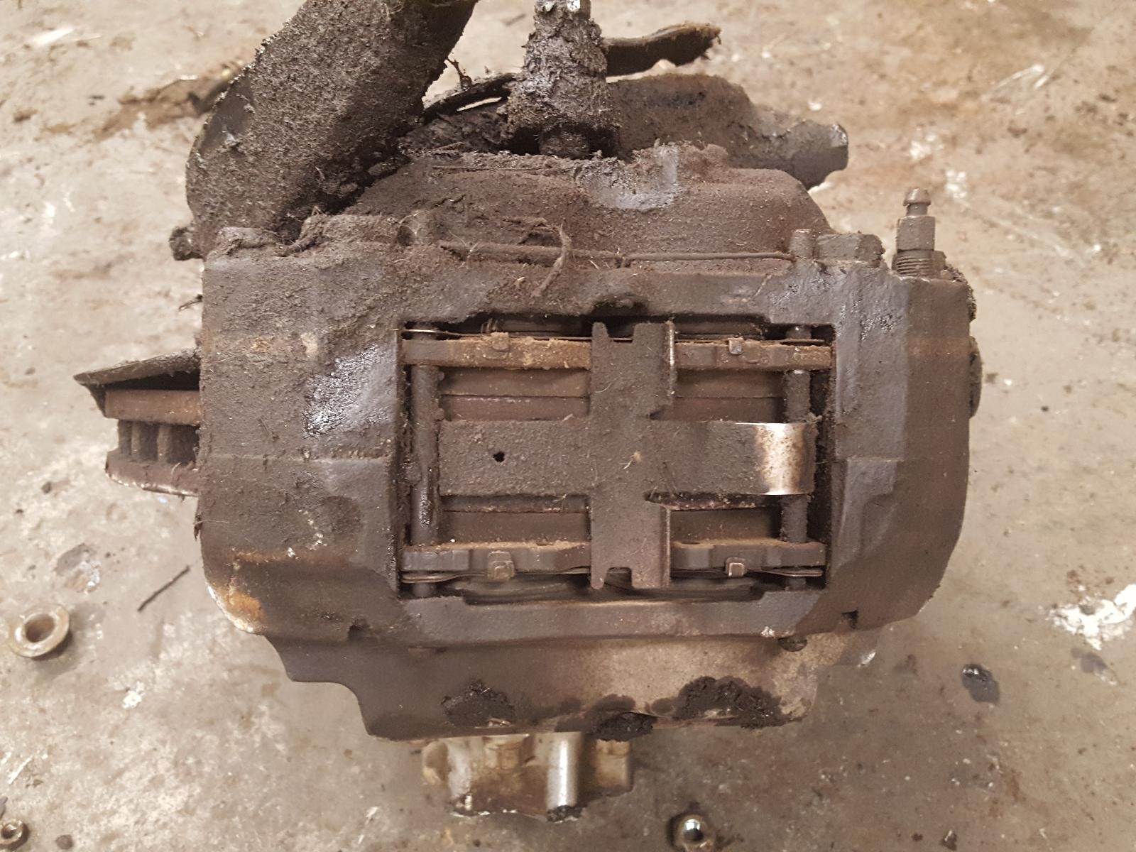 View Auto part Caliper Toyota Landcruiser 2002