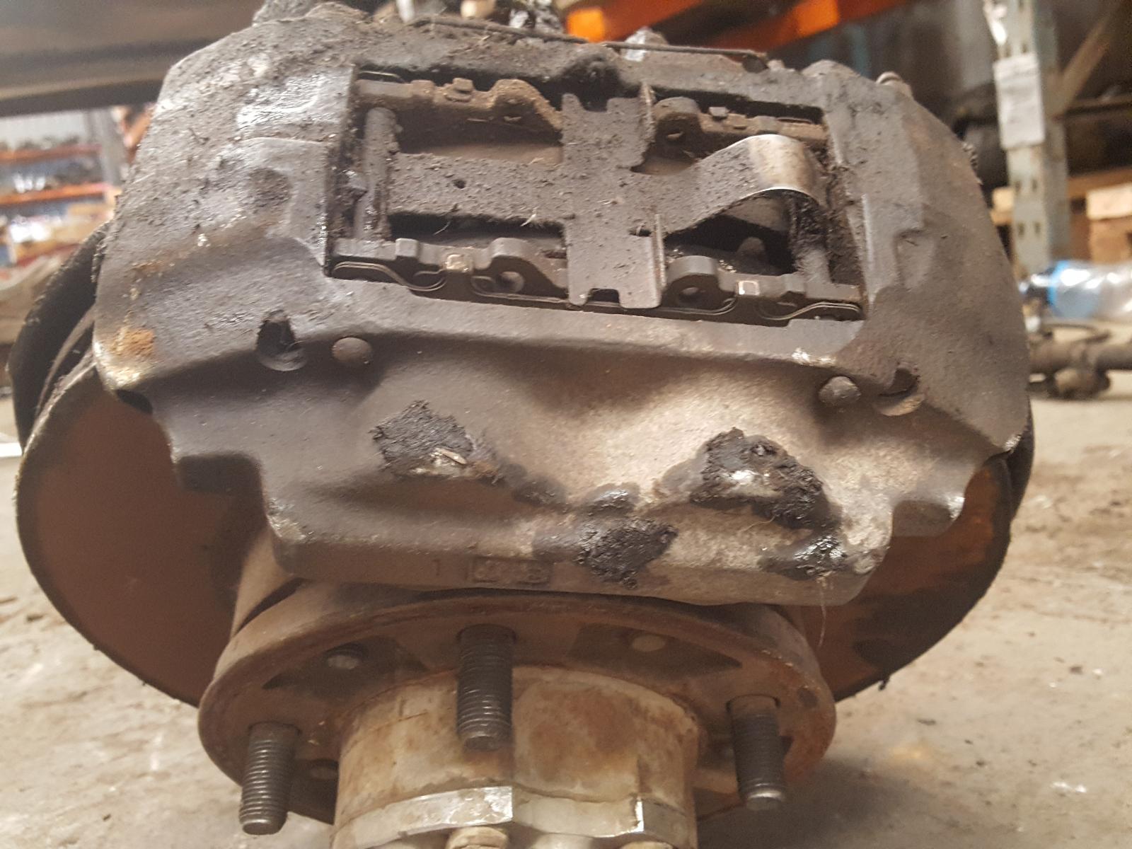 View Auto part Caliper Toyota Landcruiser 2002