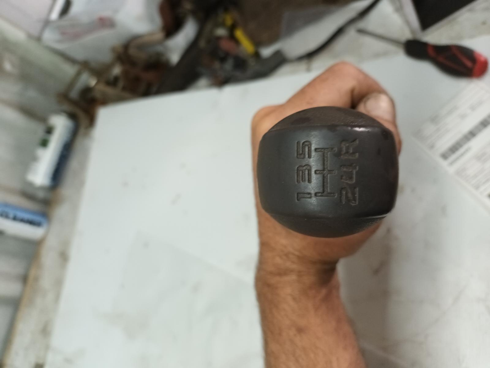 Gear Stick/Shifter Rodeo Holden 1996