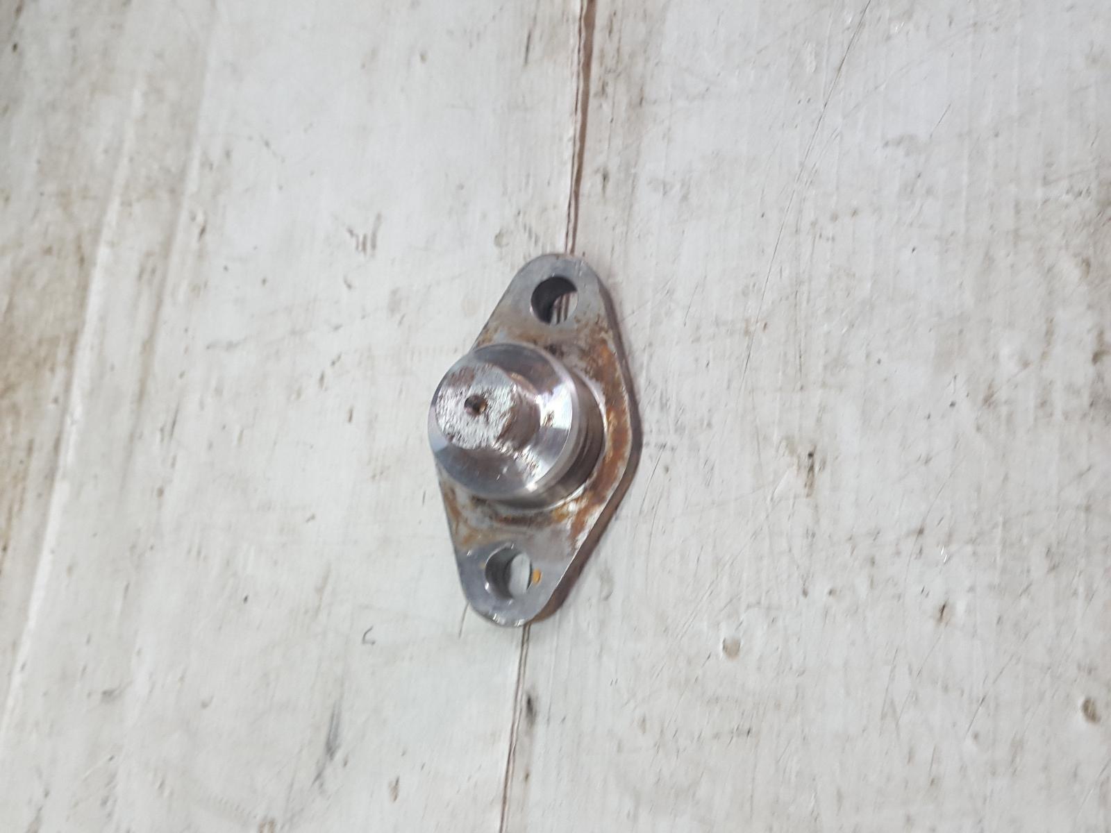View Auto part Misc Bracket Toyota Landcruiser 2006