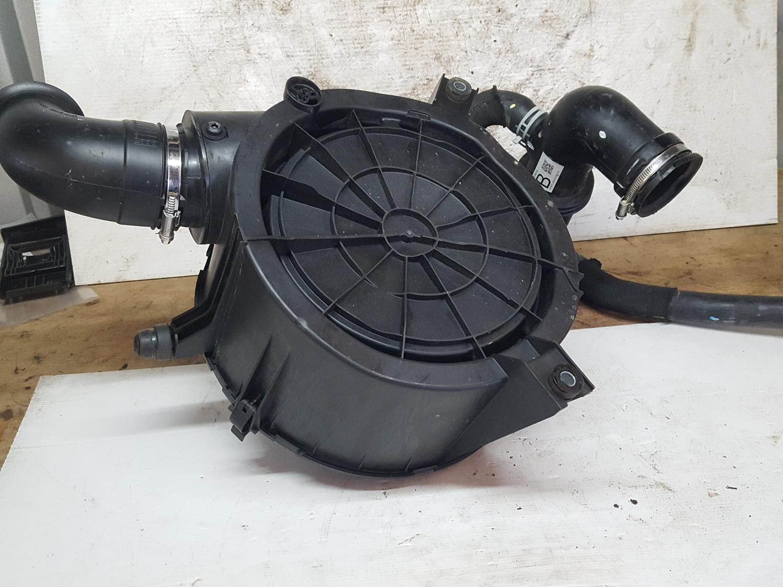 View Auto part Air Cleaner/Box Ford Ranger 2020