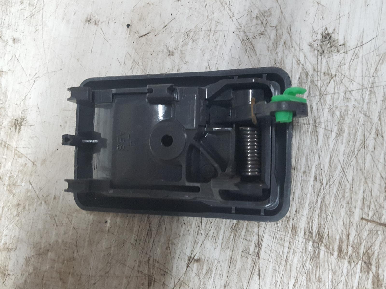 View Auto part Door Handle Toyota Landcruiser 2002