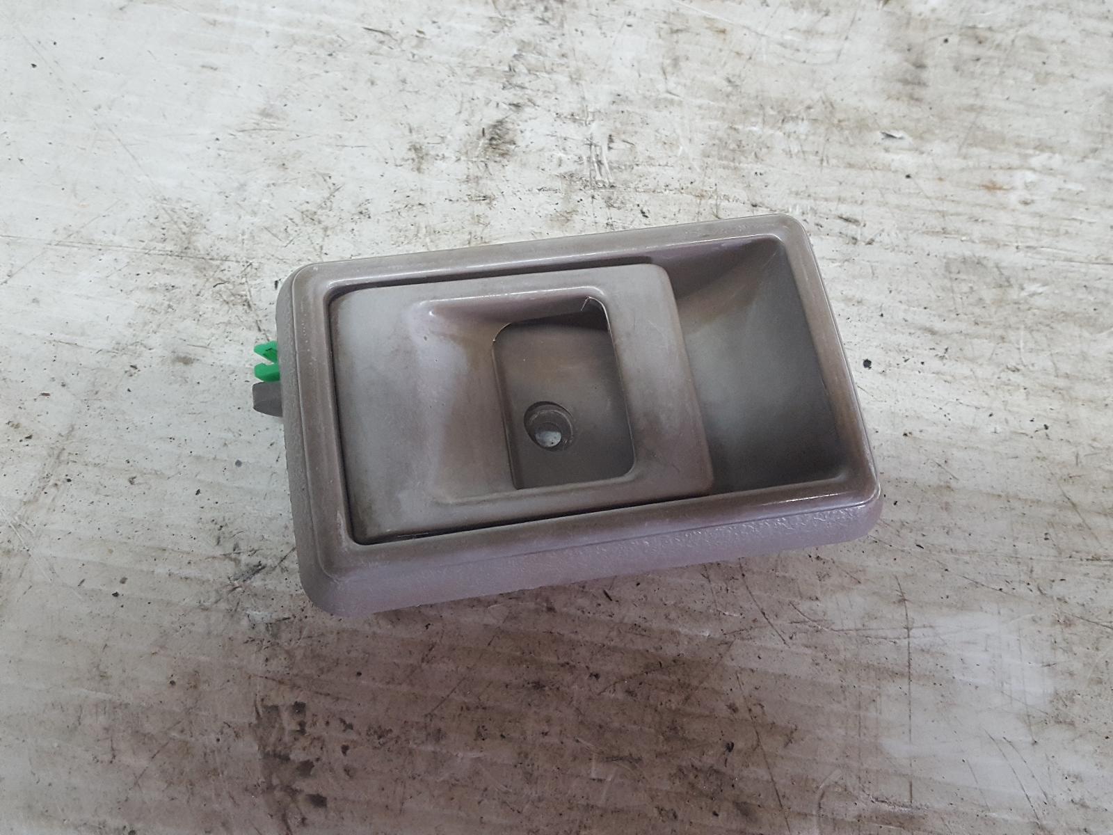 View Auto part Door Handle Toyota Landcruiser 2002