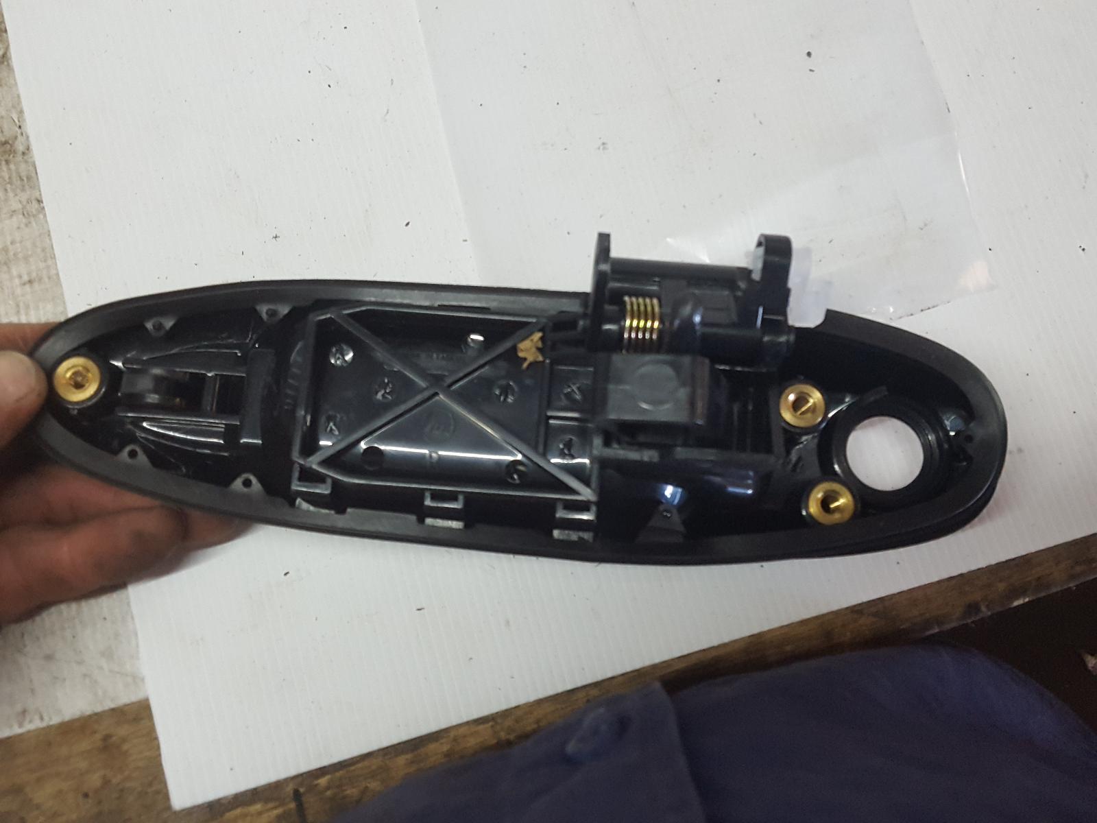 View Auto part Door Handle Toyota Landcruiser 2003