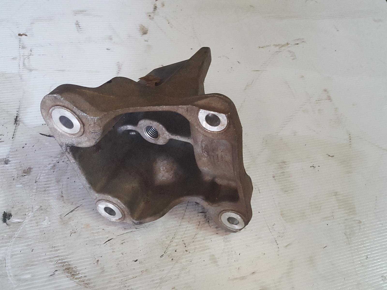 View Auto part Mount Ford Ranger 2015
