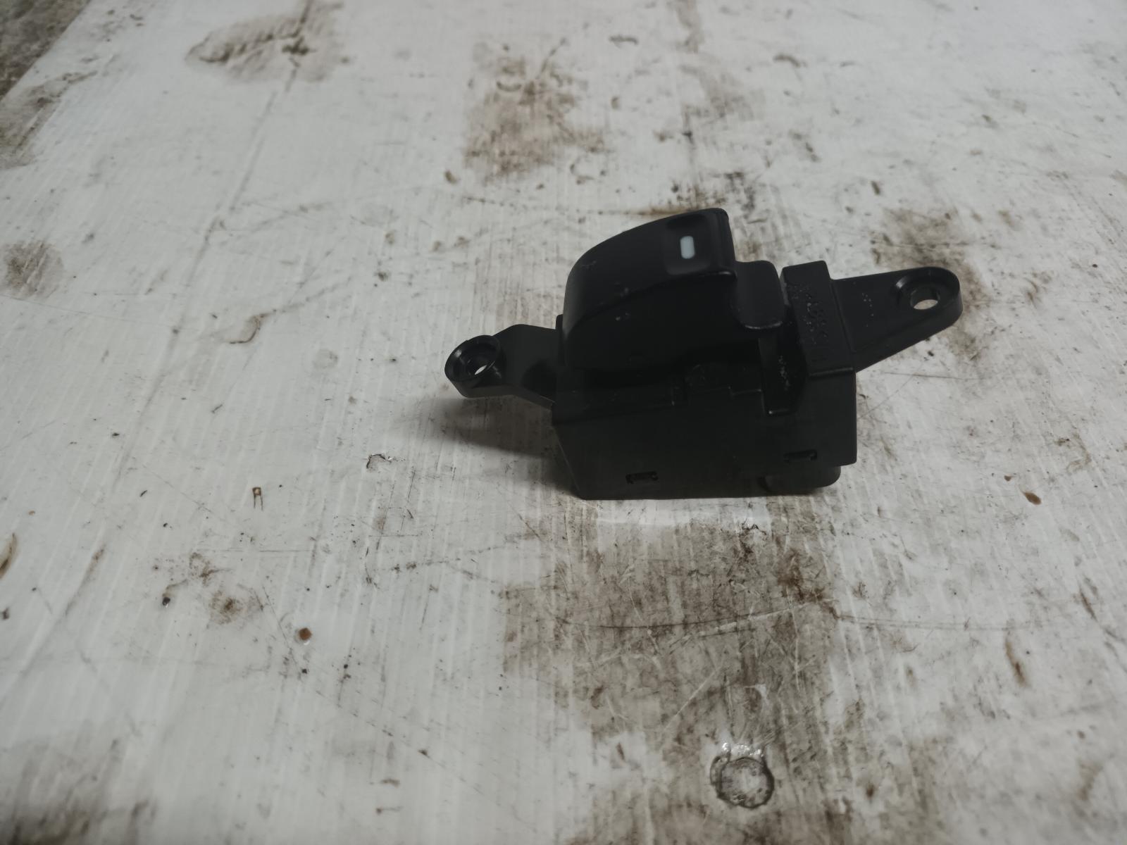 View Auto part Pwr Dr Wind Switch Mitsubishi Triton 2009