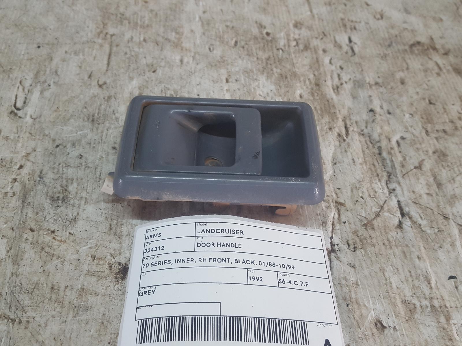 View Auto part Door Handle Toyota Landcruiser 1992