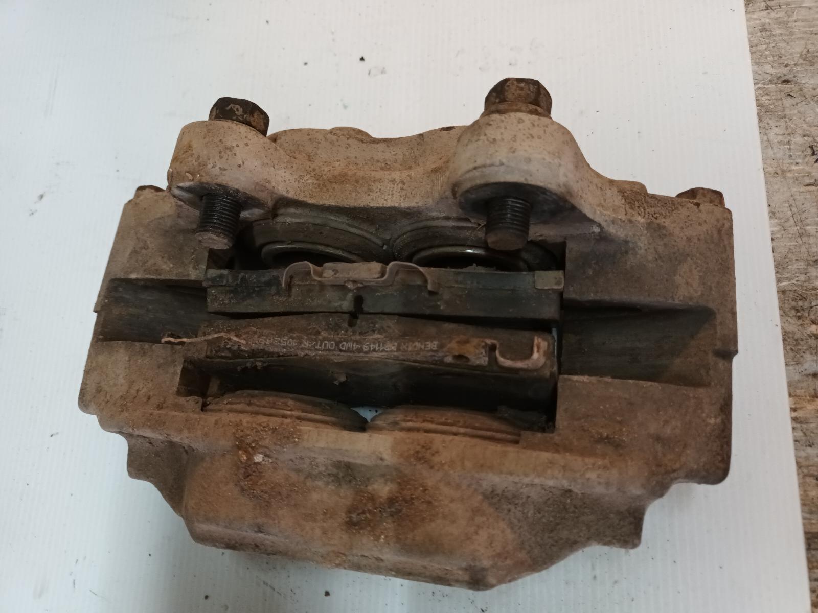 View Auto part Caliper Toyota Hilux 1998
