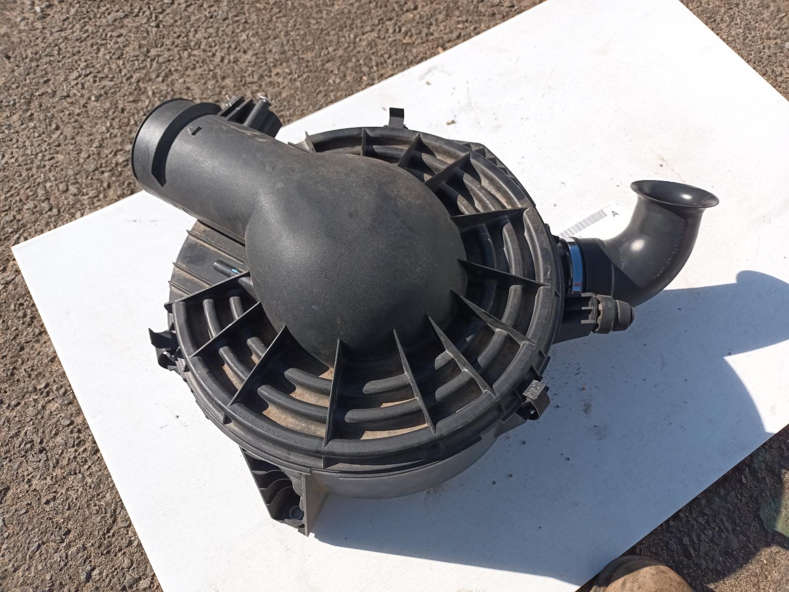 View Auto part Air Cleaner/Box Ford Ranger 2019