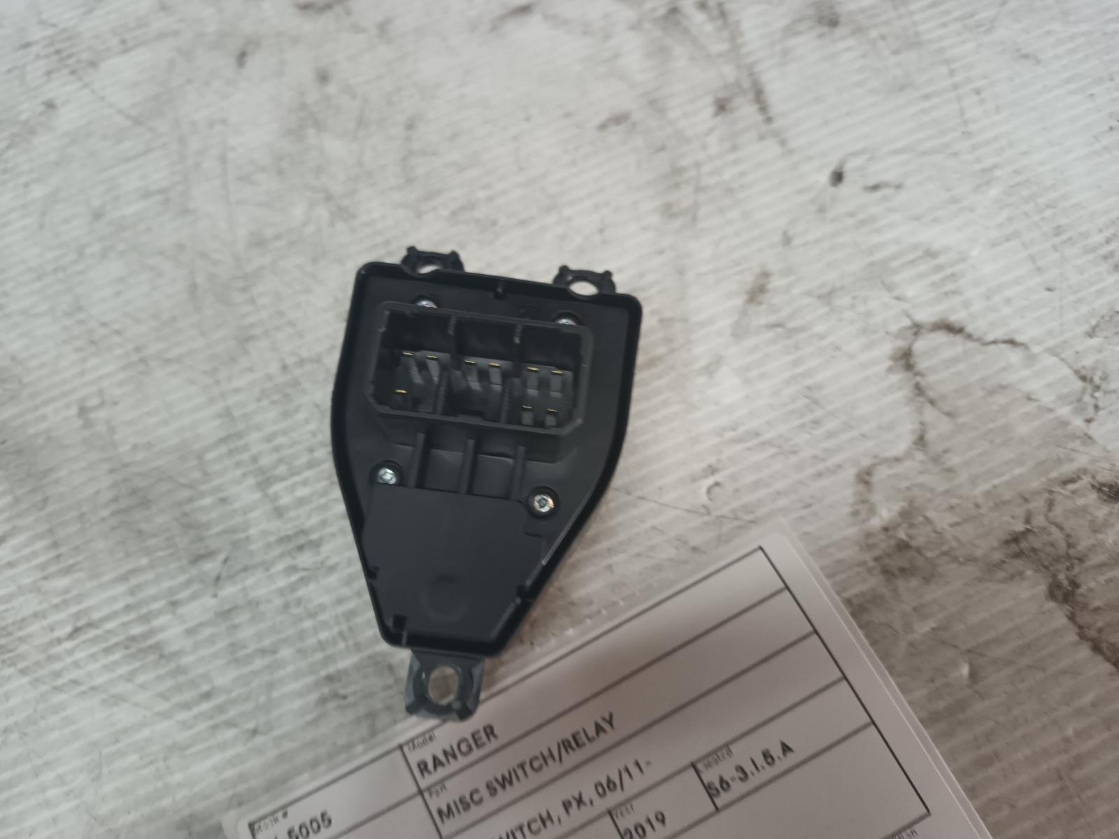 View Auto part Misc Switch/Relay Ford Ranger 2019