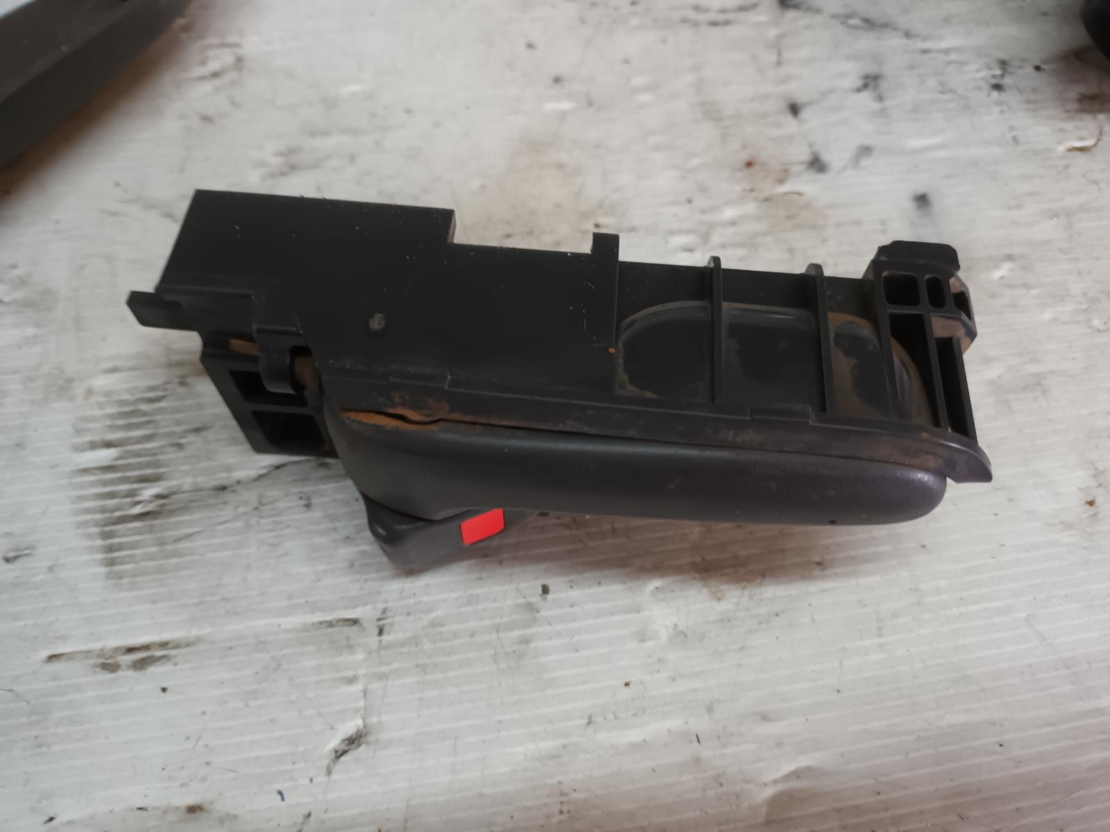 View Auto part Door Handle Toyota Hilux 2010