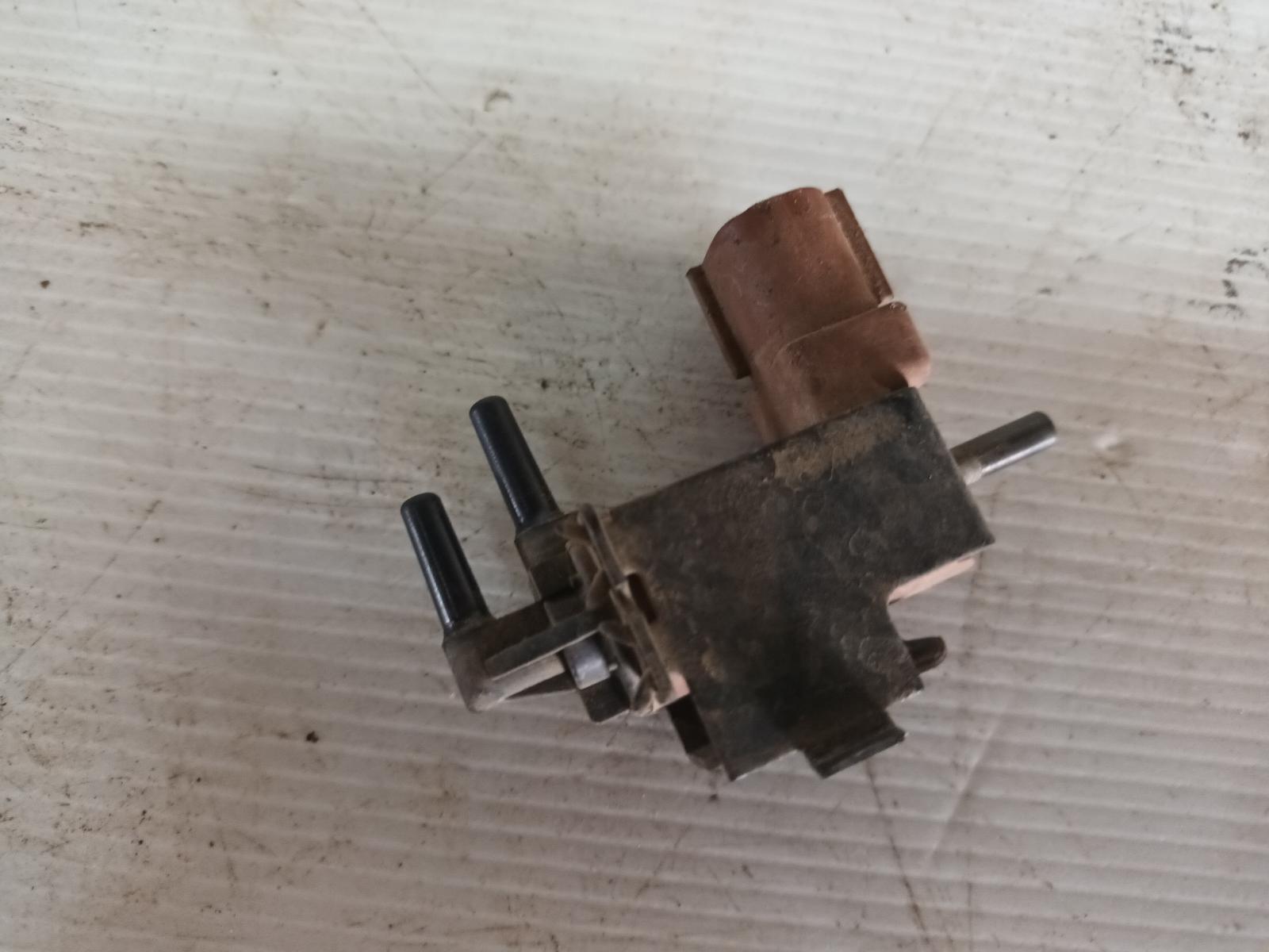2006 Toyota Hilux Misc Switch/Relay View Auto part Misc Switch/Relay Toyota Hilux 2006