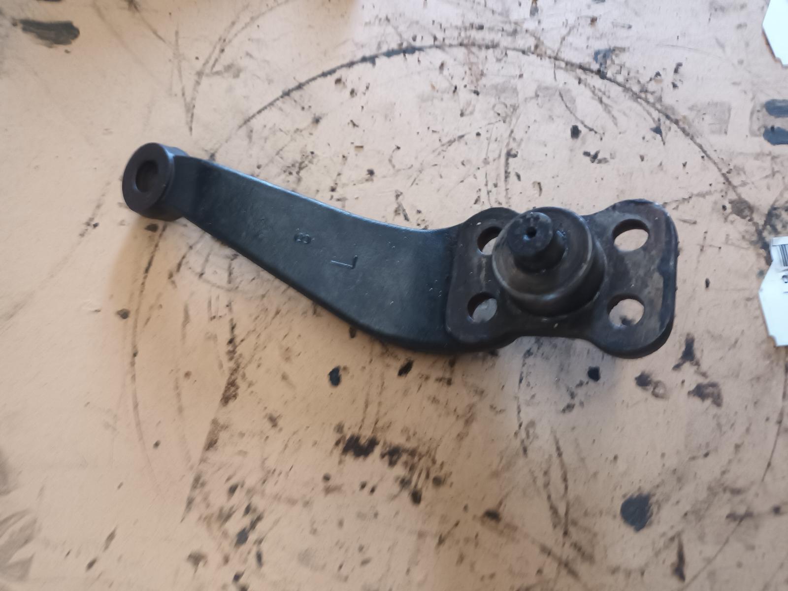 1994 Toyota Landcruiser Misc Bracket View Auto part Misc Bracket Toyota Landcruiser 1994