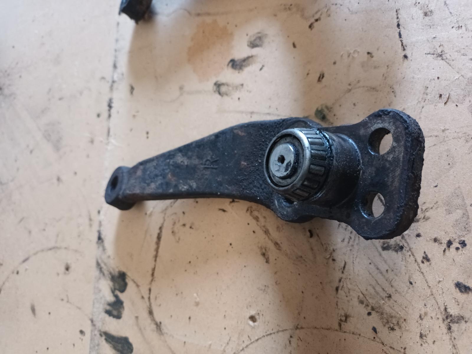 1994 Toyota Landcruiser Misc Bracket View Auto part Misc Bracket Toyota Landcruiser 1994