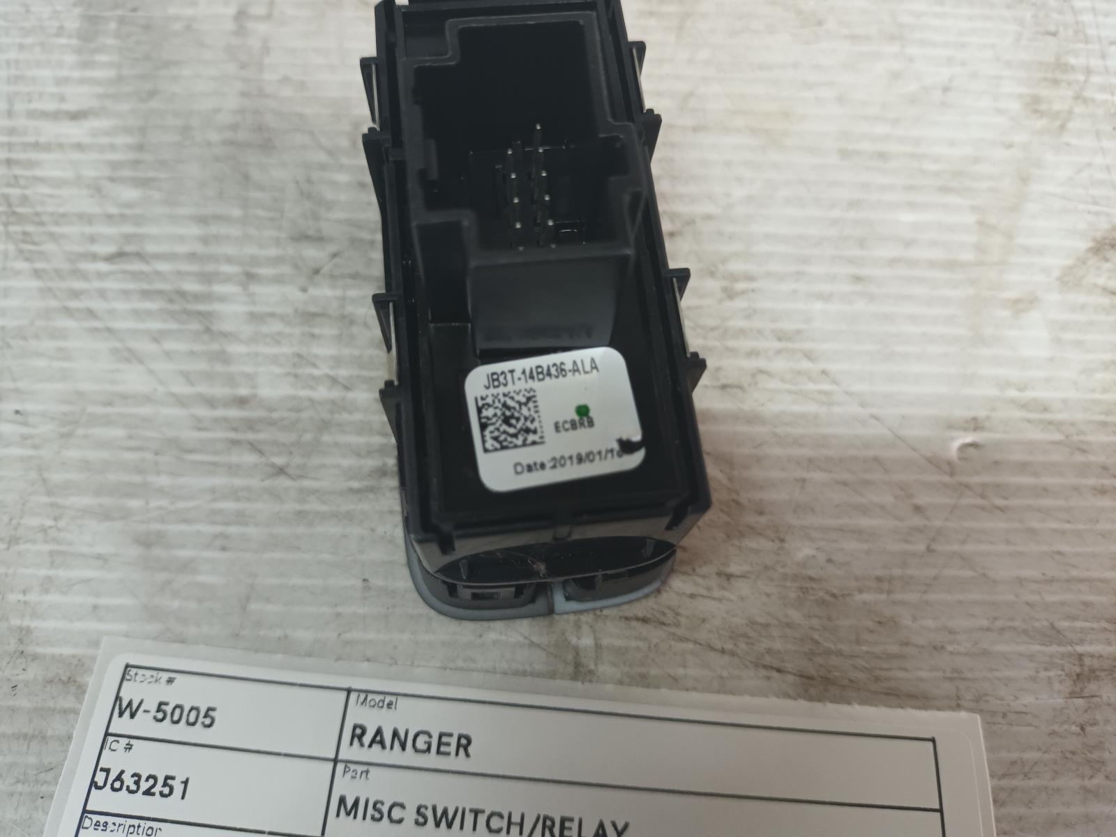 View Auto part Misc Switch/Relay Ford Ranger 2019
