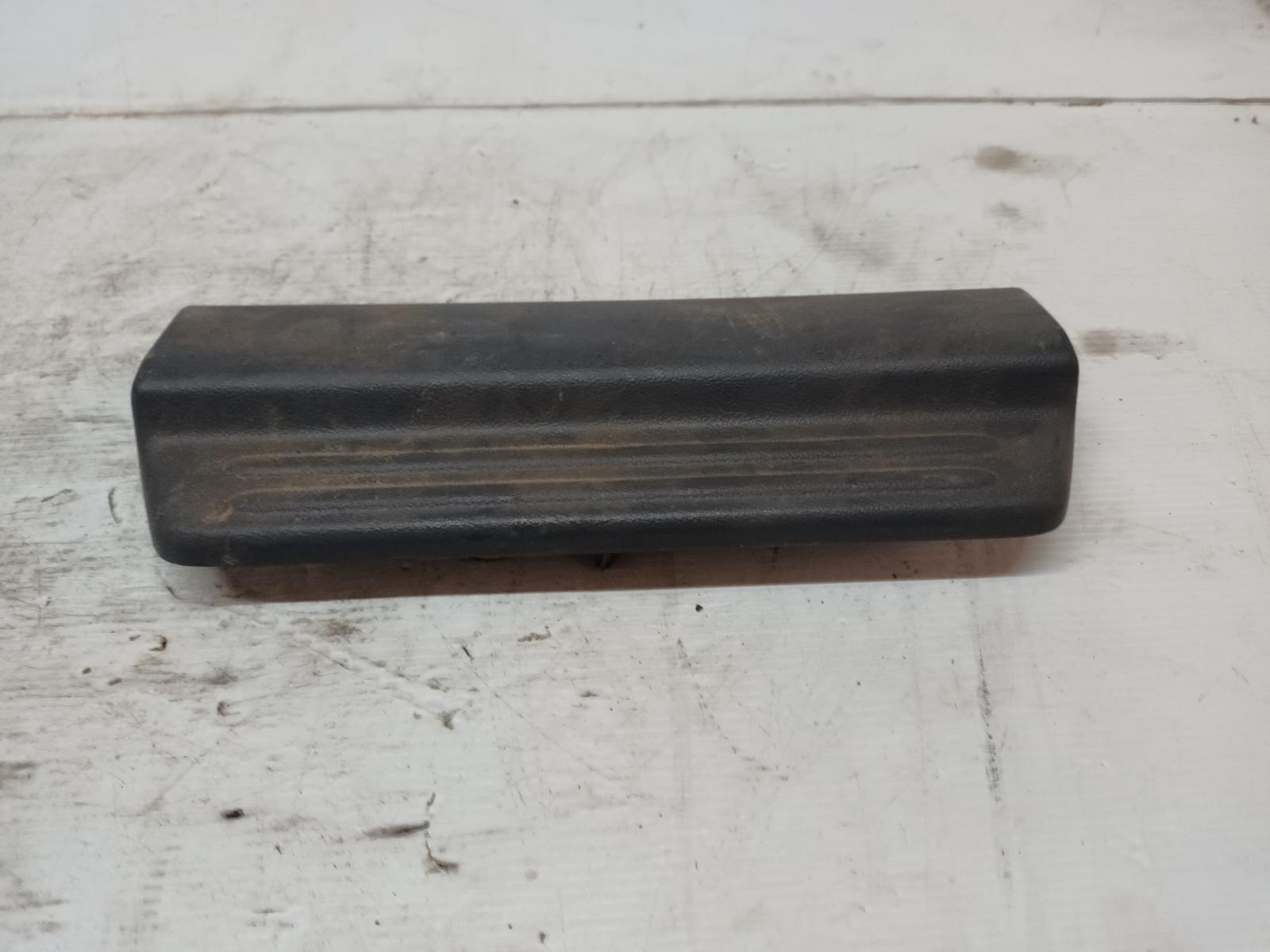 View Auto part Trim Panel Isuzu Dmax 2010