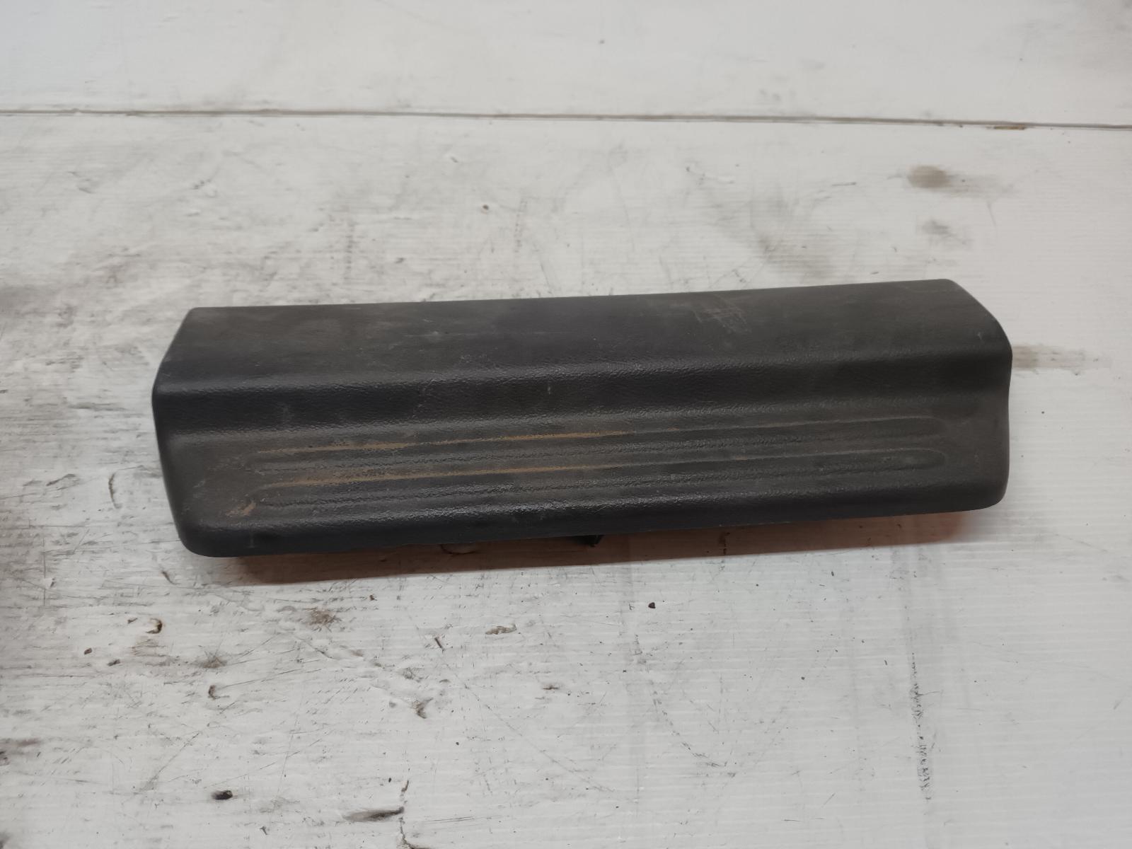 View Auto part Trim Panel Isuzu Dmax 2010