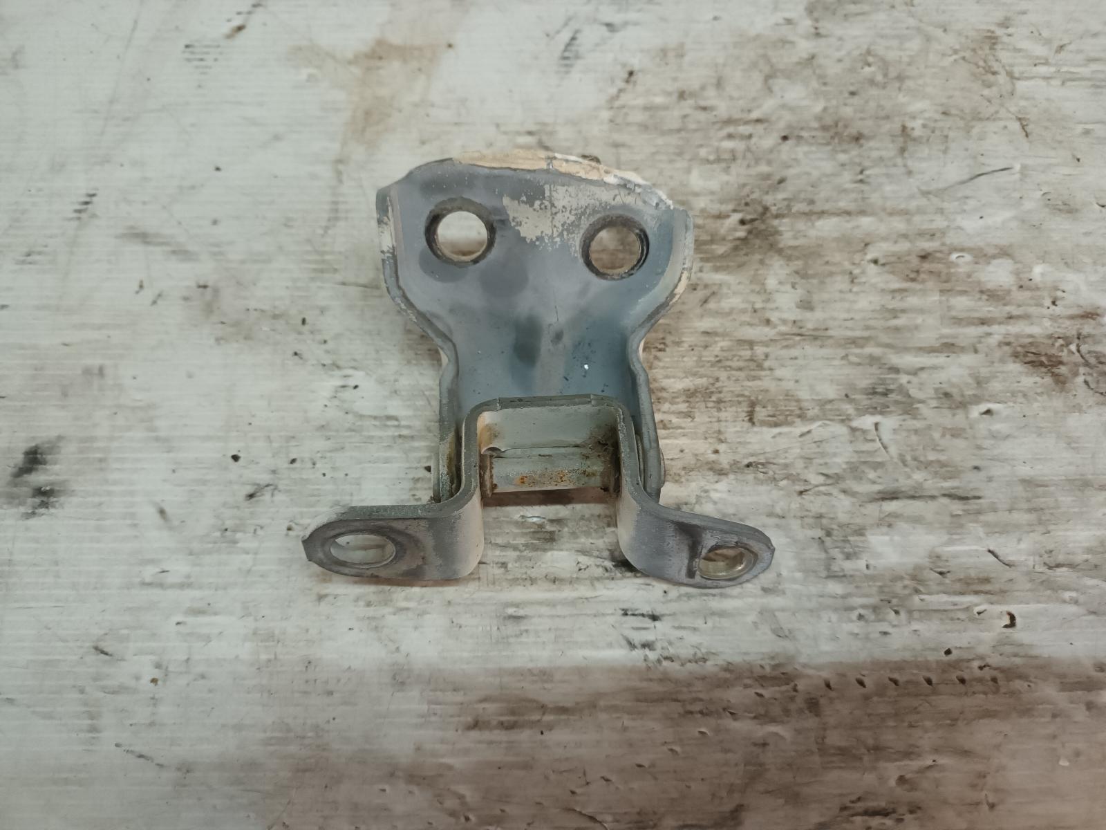 1990 Toyota Hilux Door Hinge/Runner View Auto part Door Hinge/Runner Toyota Hilux 1990