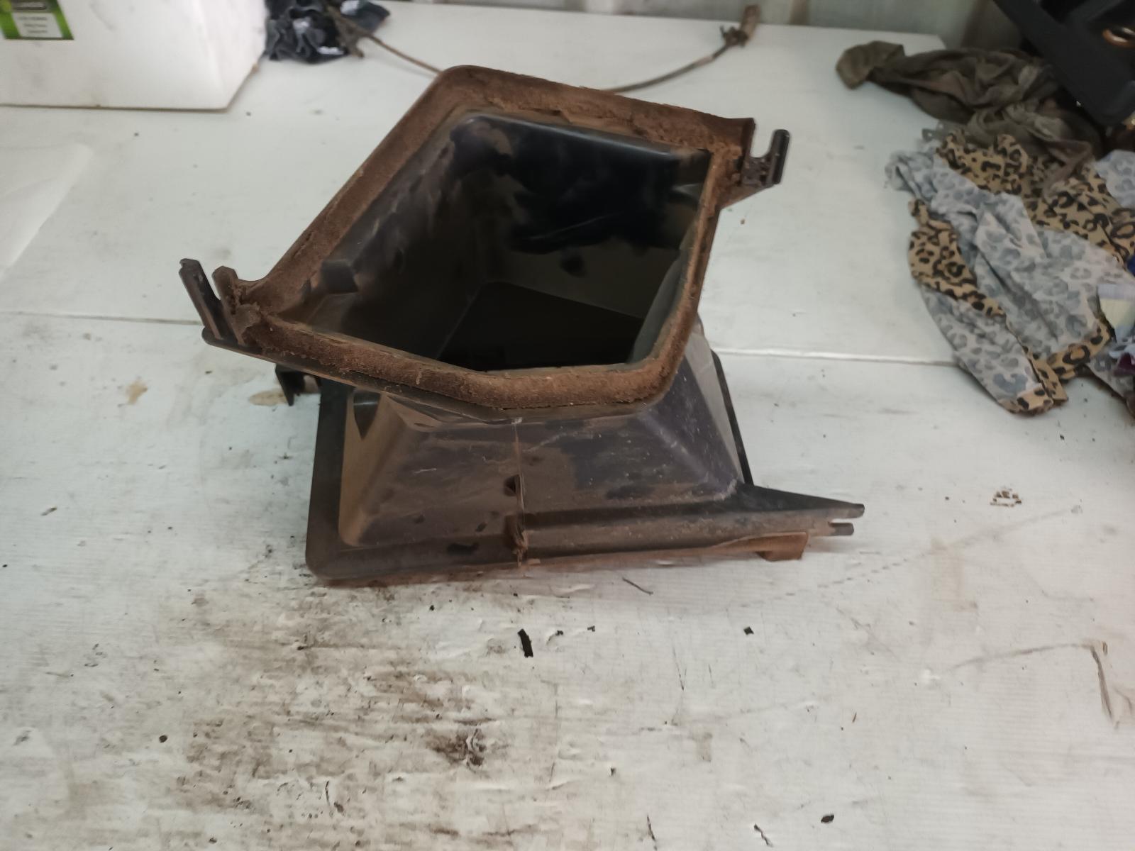 View Auto part Misc Toyota Hilux 1990