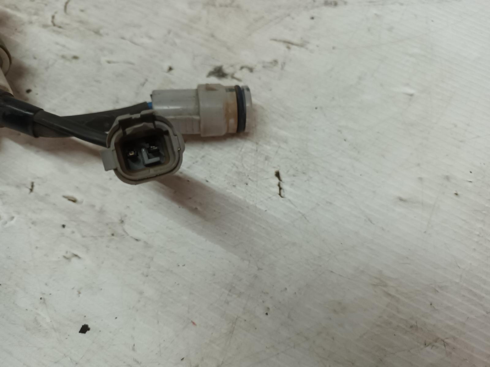 1990 Toyota Hilux Misc Switch/Relay View Auto part Misc Switch/Relay Toyota Hilux 1990