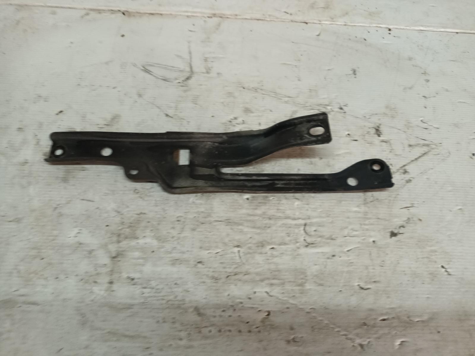 1990 Toyota Hilux Radiator Support View Auto part Radiator Support Toyota Hilux 1990