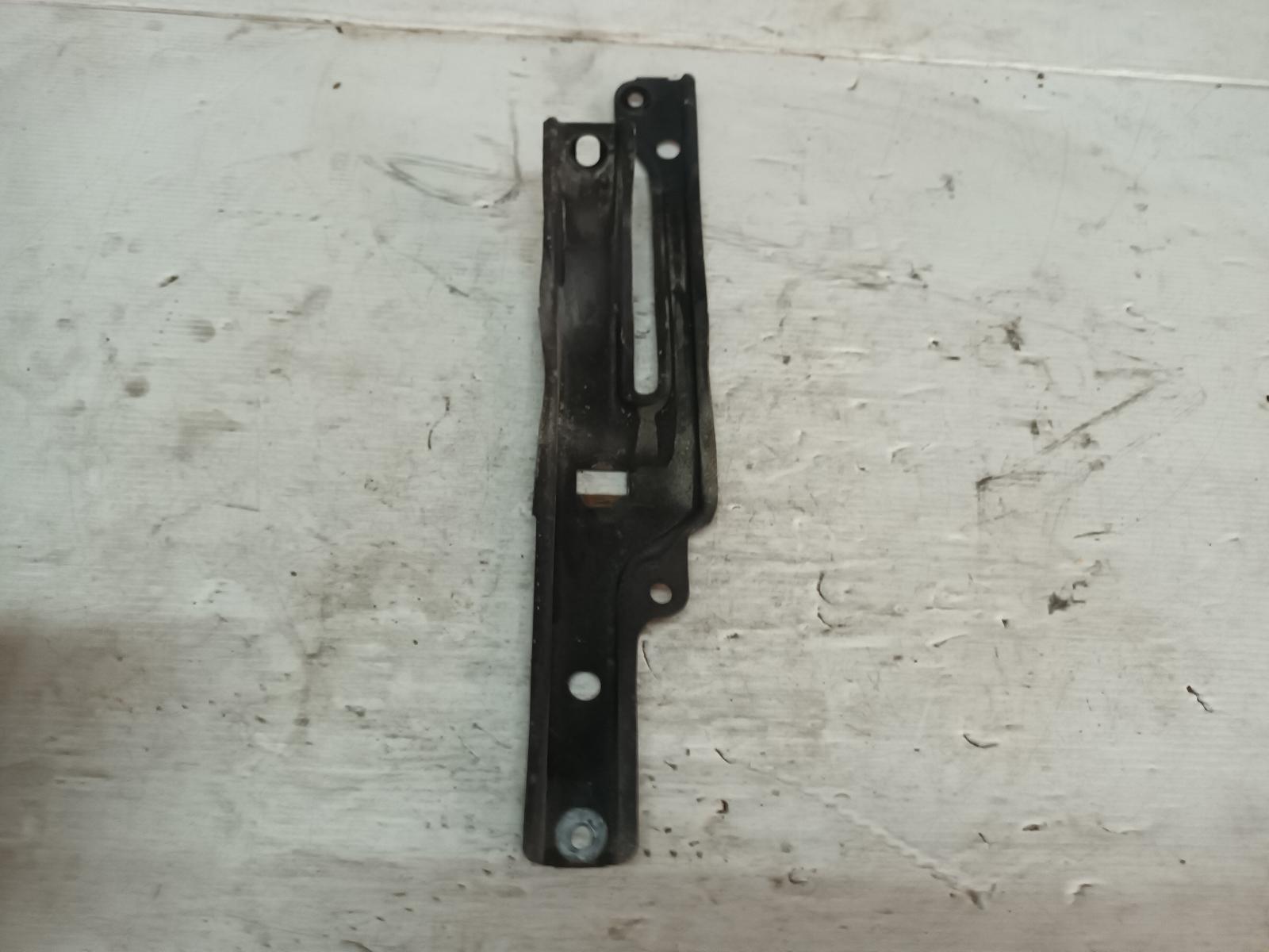 1990 Toyota Hilux Radiator Support View Auto part Radiator Support Toyota Hilux 1990