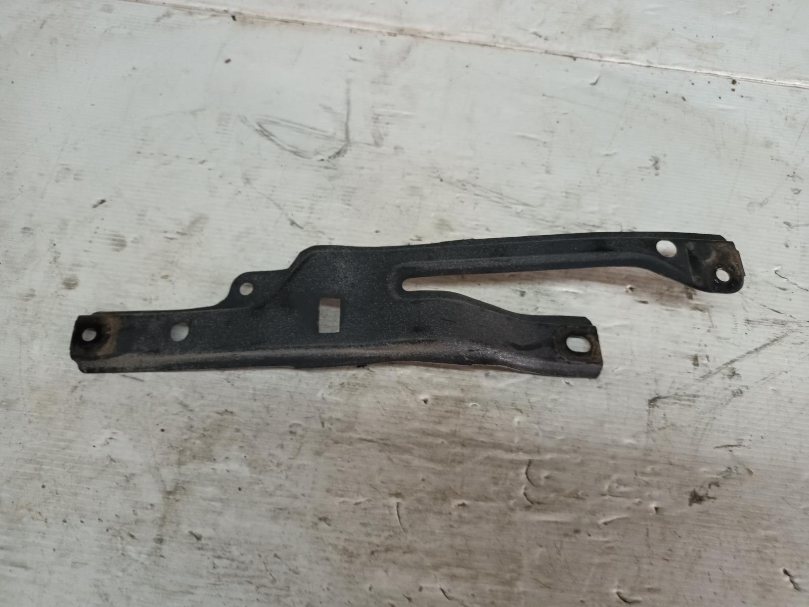 1990 Toyota Hilux Radiator Support View Auto part Radiator Support Toyota Hilux 1990