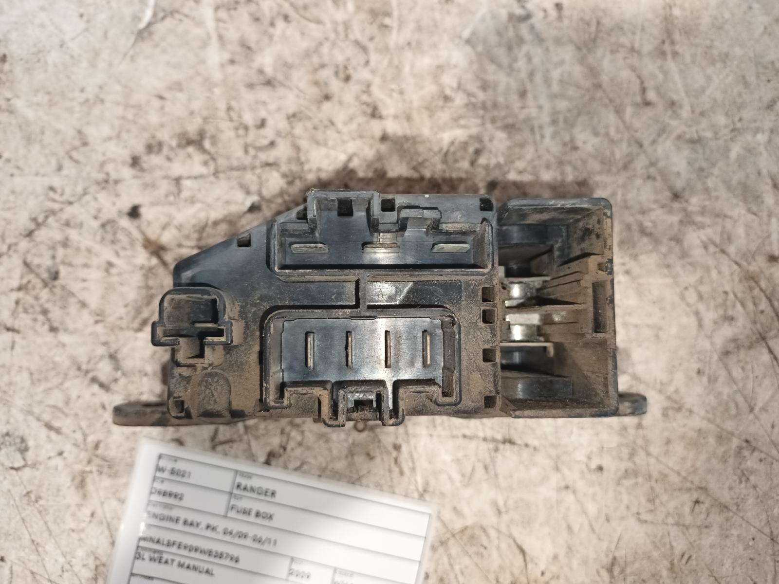 View Auto part Fuse Box Ford Ranger 2009