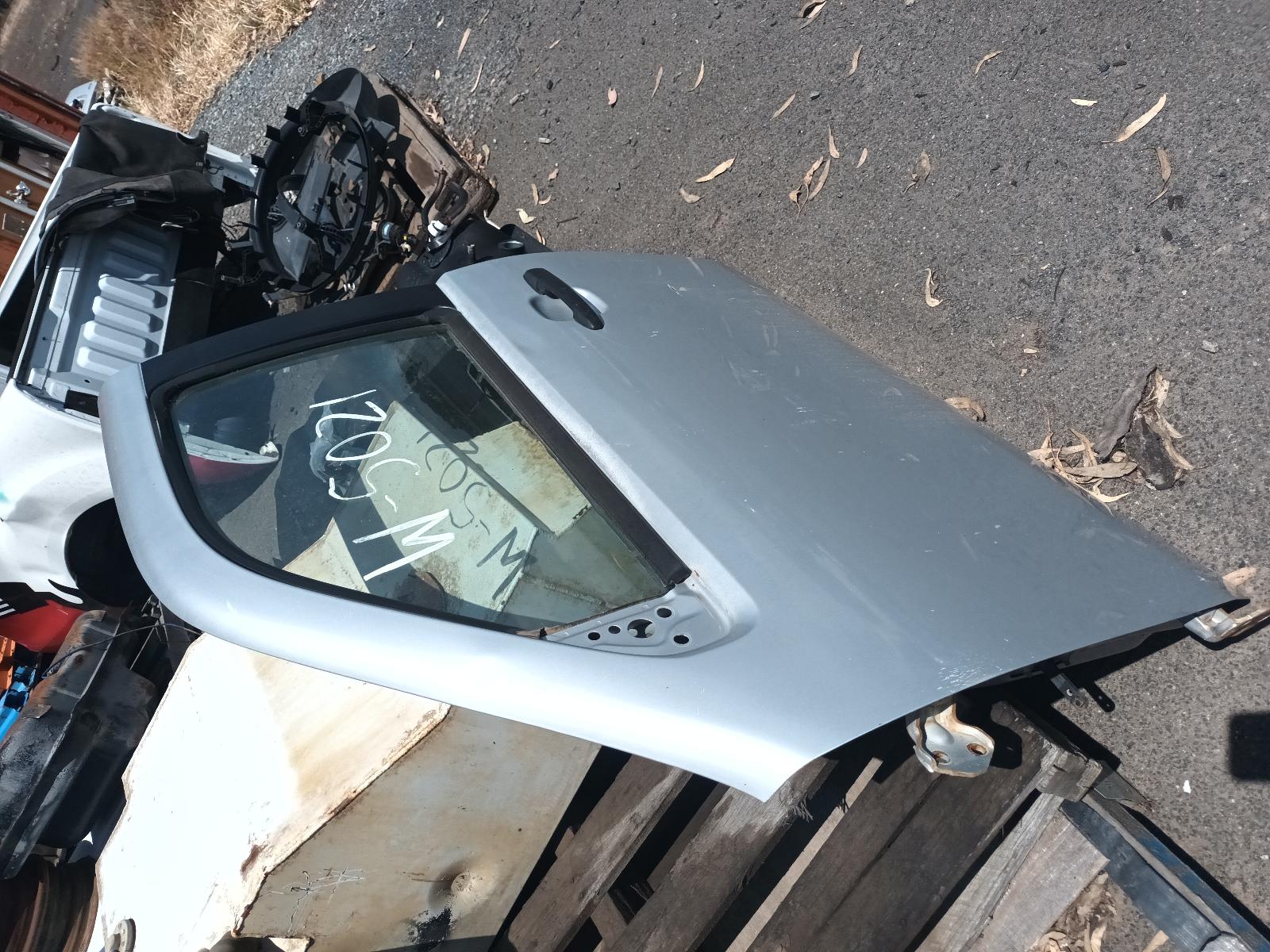 View Auto part Left Rear Door/Sliding Ford Ranger 2009