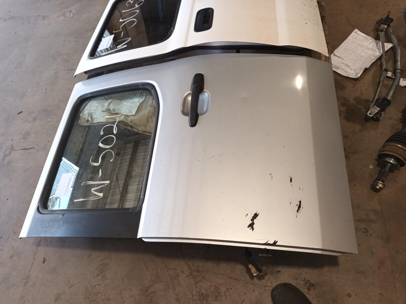 View Auto part Left Rear Door/Sliding Ford Ranger 2009