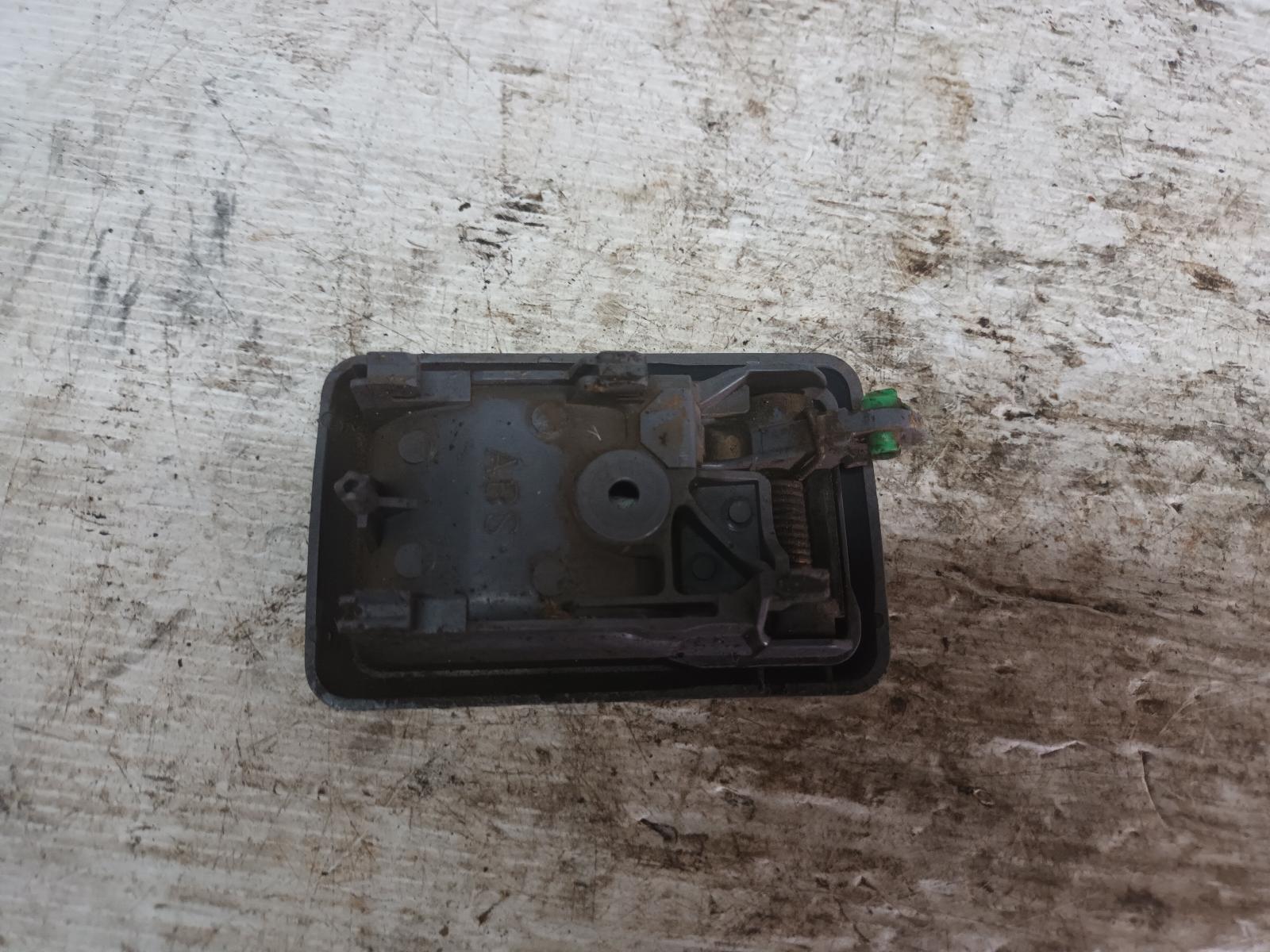 View Auto part Door Handle Toyota Landcruiser 2004