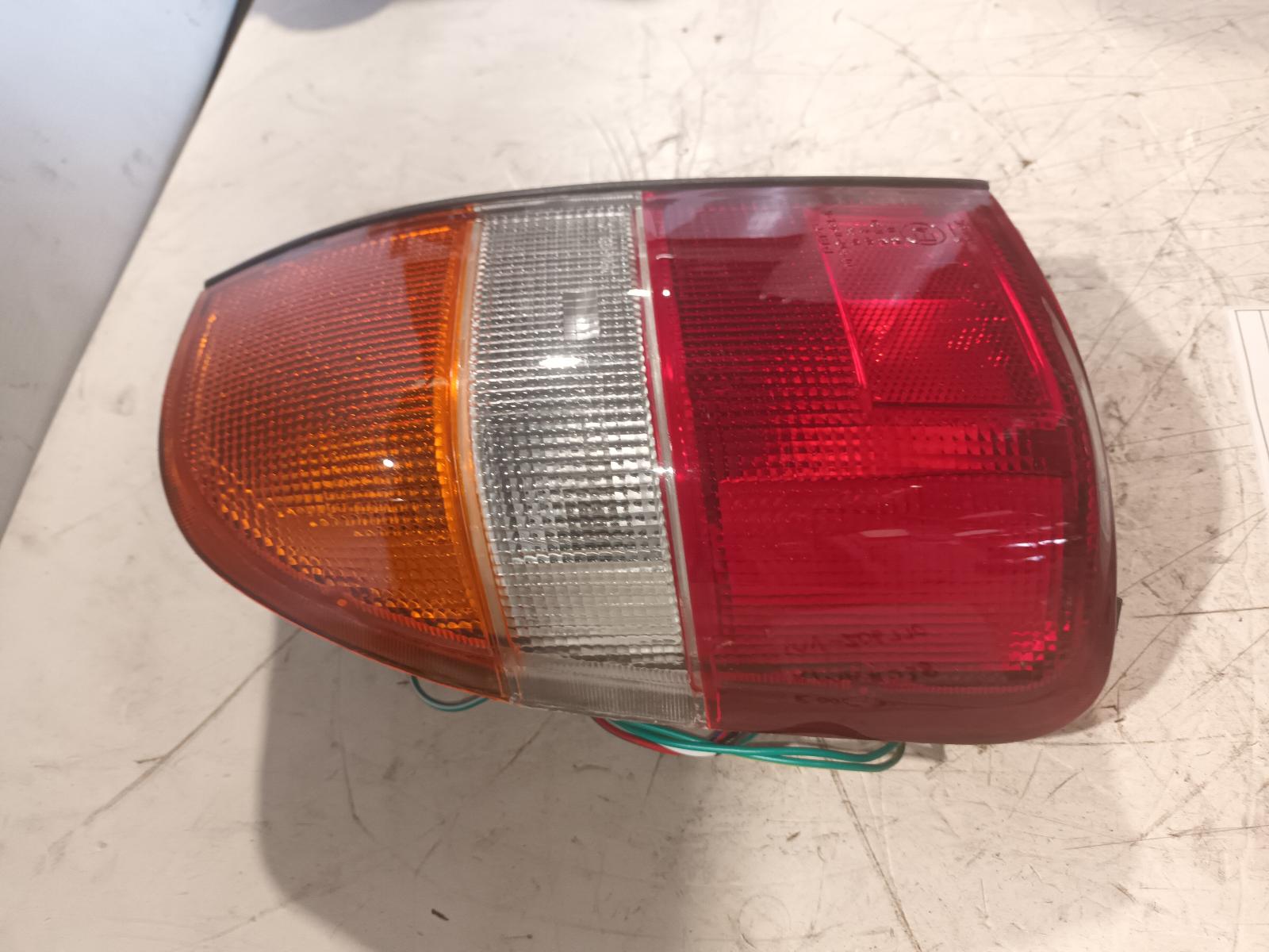 1996 Mitsubishi Triton Left Taillight View Auto part Left Taillight Mitsubishi Triton 1996