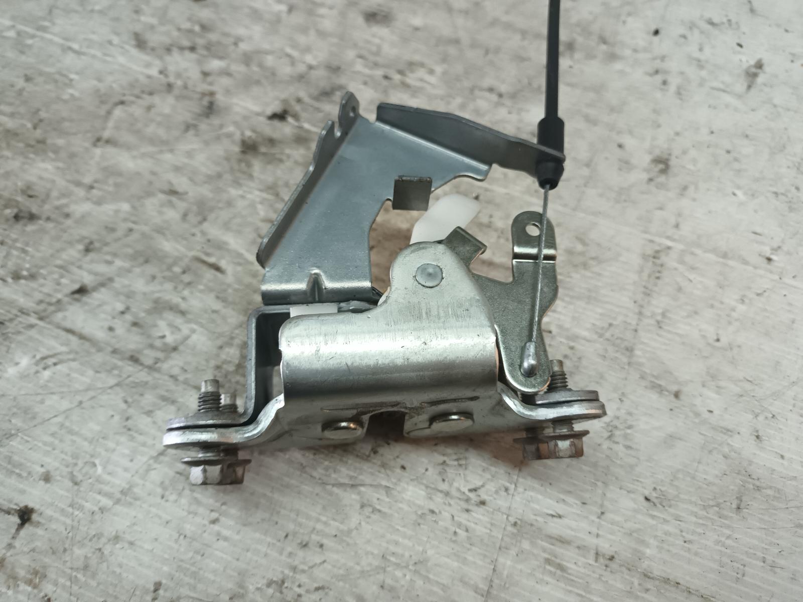 View Auto part Door/Boot/Gate Lock Ford Ranger 2017