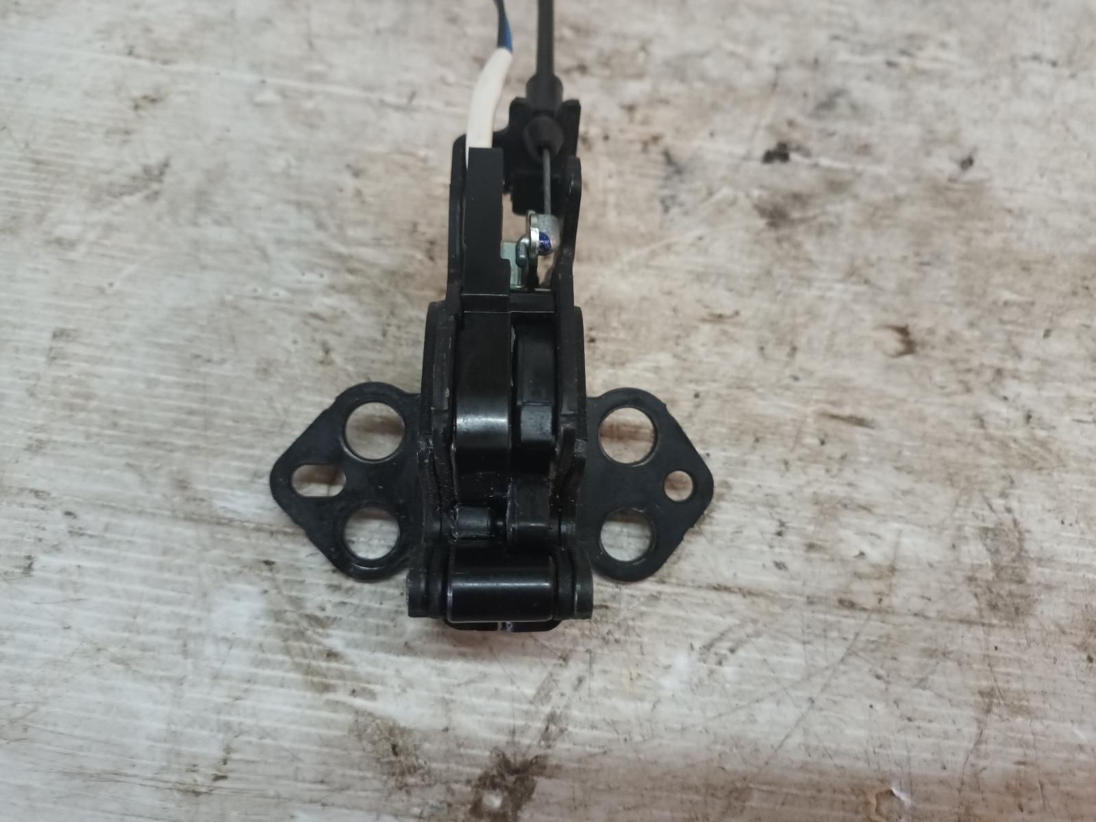 View Auto part Door/Boot/Gate Lock Ford Ranger 2017