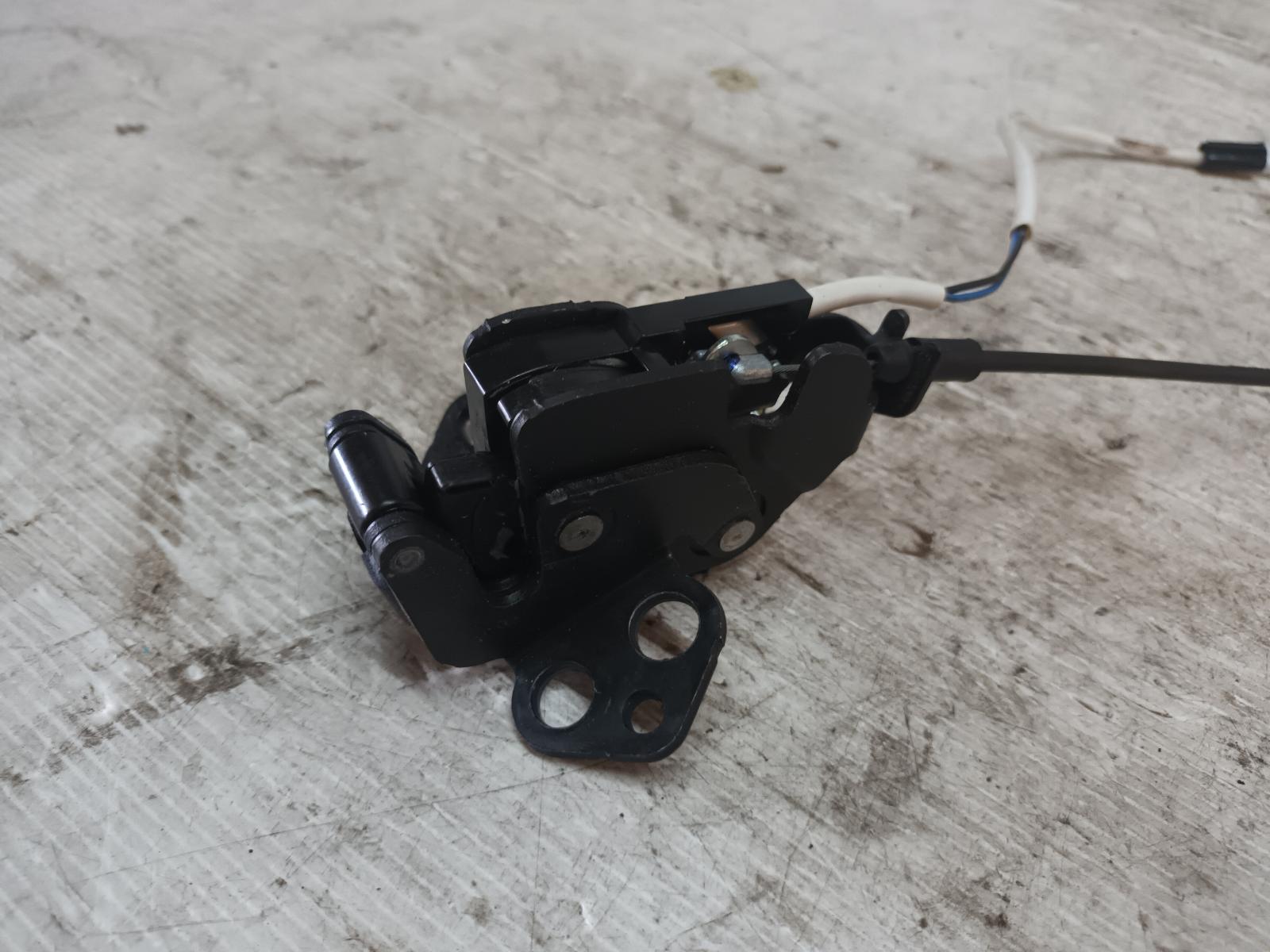 View Auto part Door/Boot/Gate Lock Ford Ranger 2017