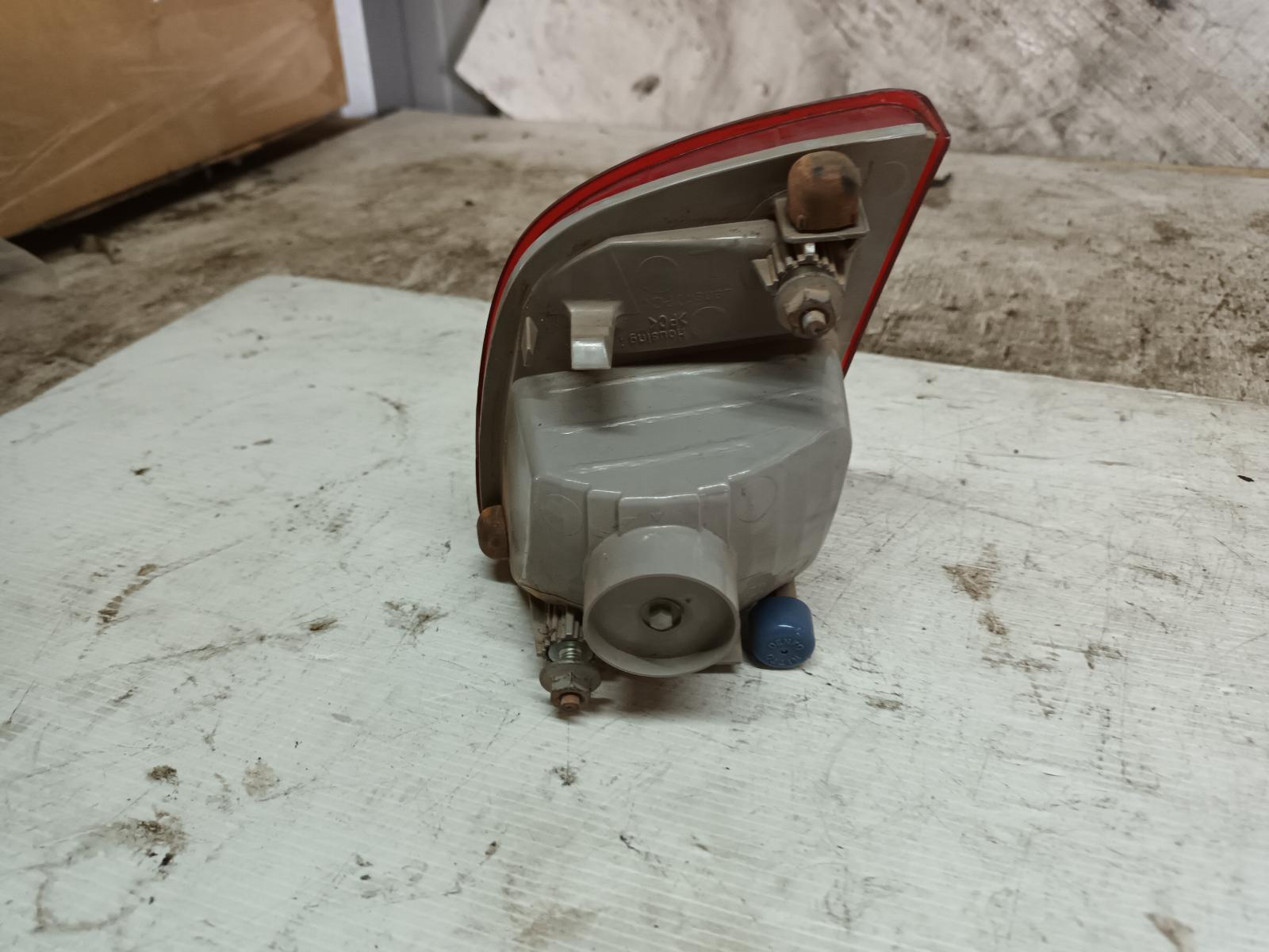 2009 Toyota Landcruiser Left Taillight View Auto part Left Taillight Toyota Landcruiser 2009