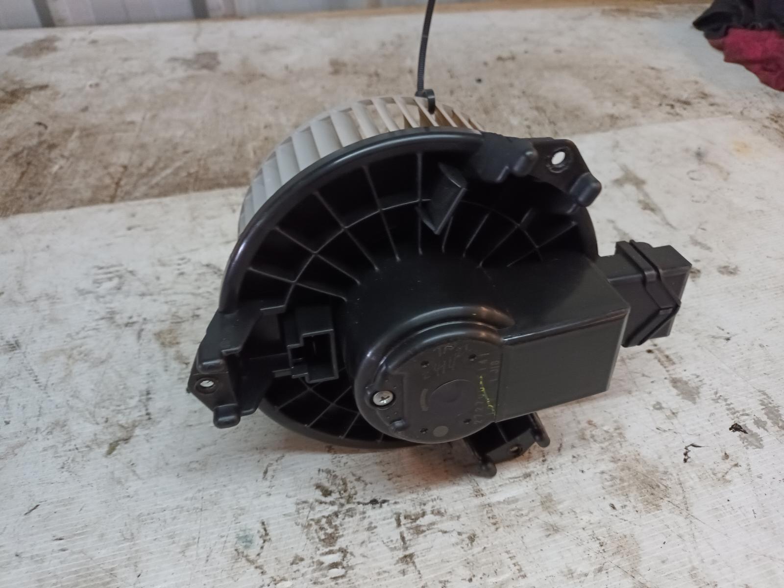 View Auto part Heater Fan Motor Toyota Rav4 2007