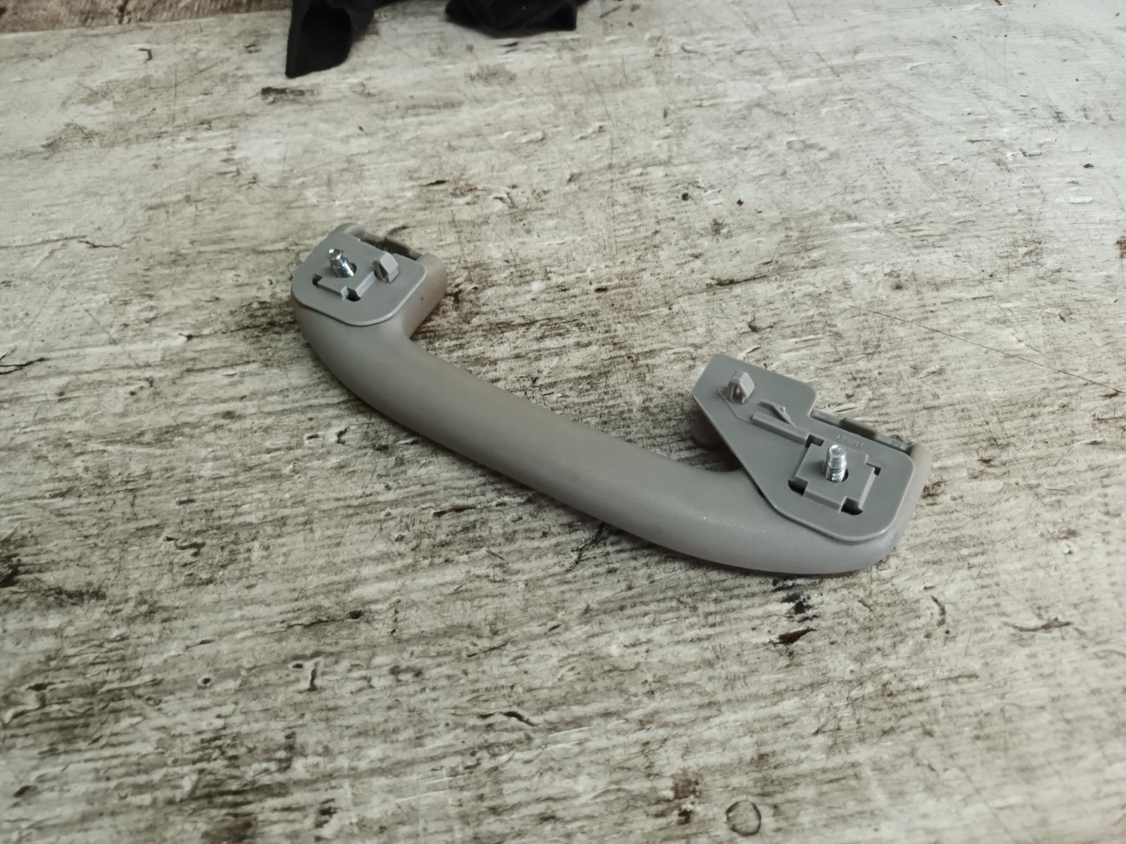 2008 Nissan Navara Grab Handle View Auto part Grab Handle Nissan Navara 2008