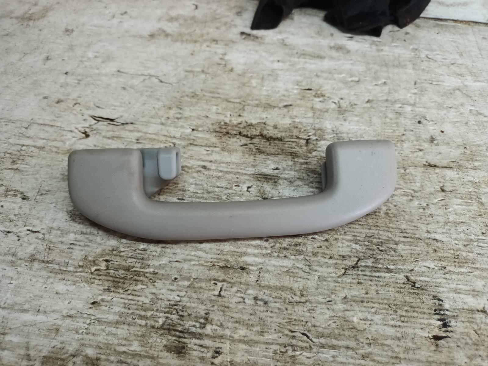 2008 Nissan Navara Grab Handle View Auto part Grab Handle Nissan Navara 2008