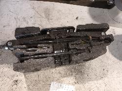 View Auto part Jack/Tool Kit Hyundai Santa Fe 2010