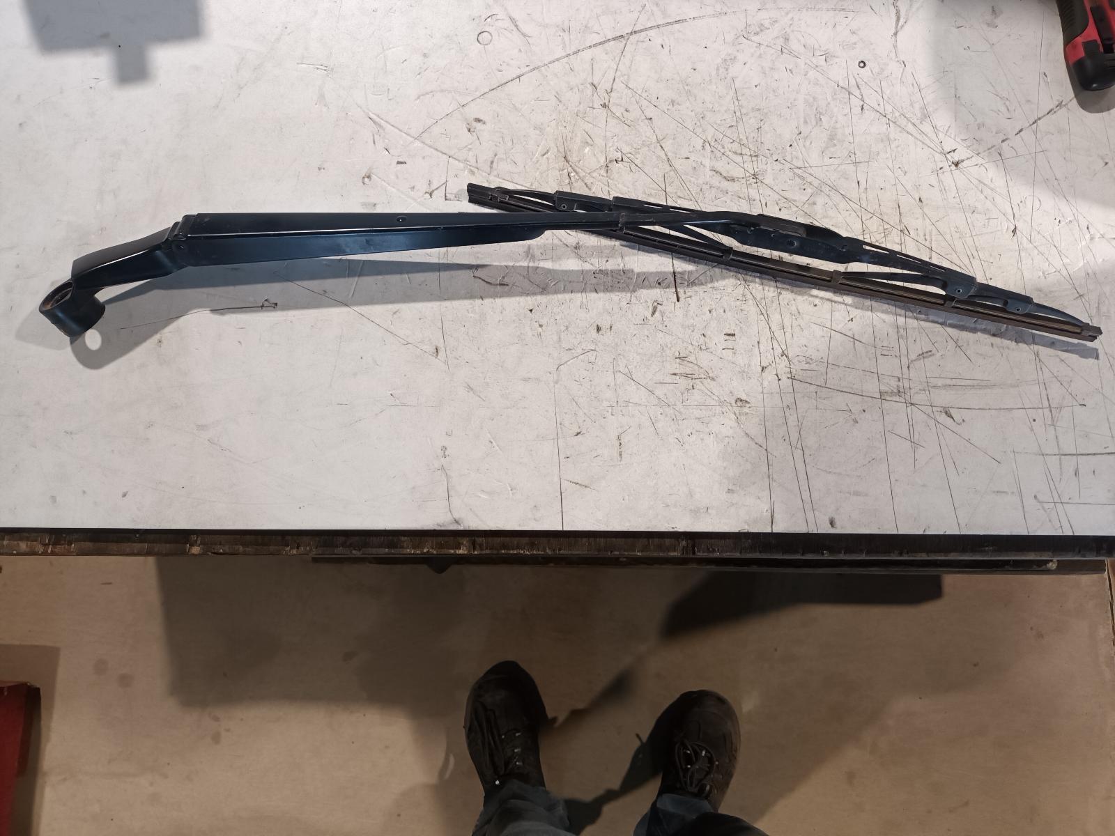 2015 Toyota Landcruiser Wiper Arm View Auto part Wiper Arm Toyota Landcruiser 2015