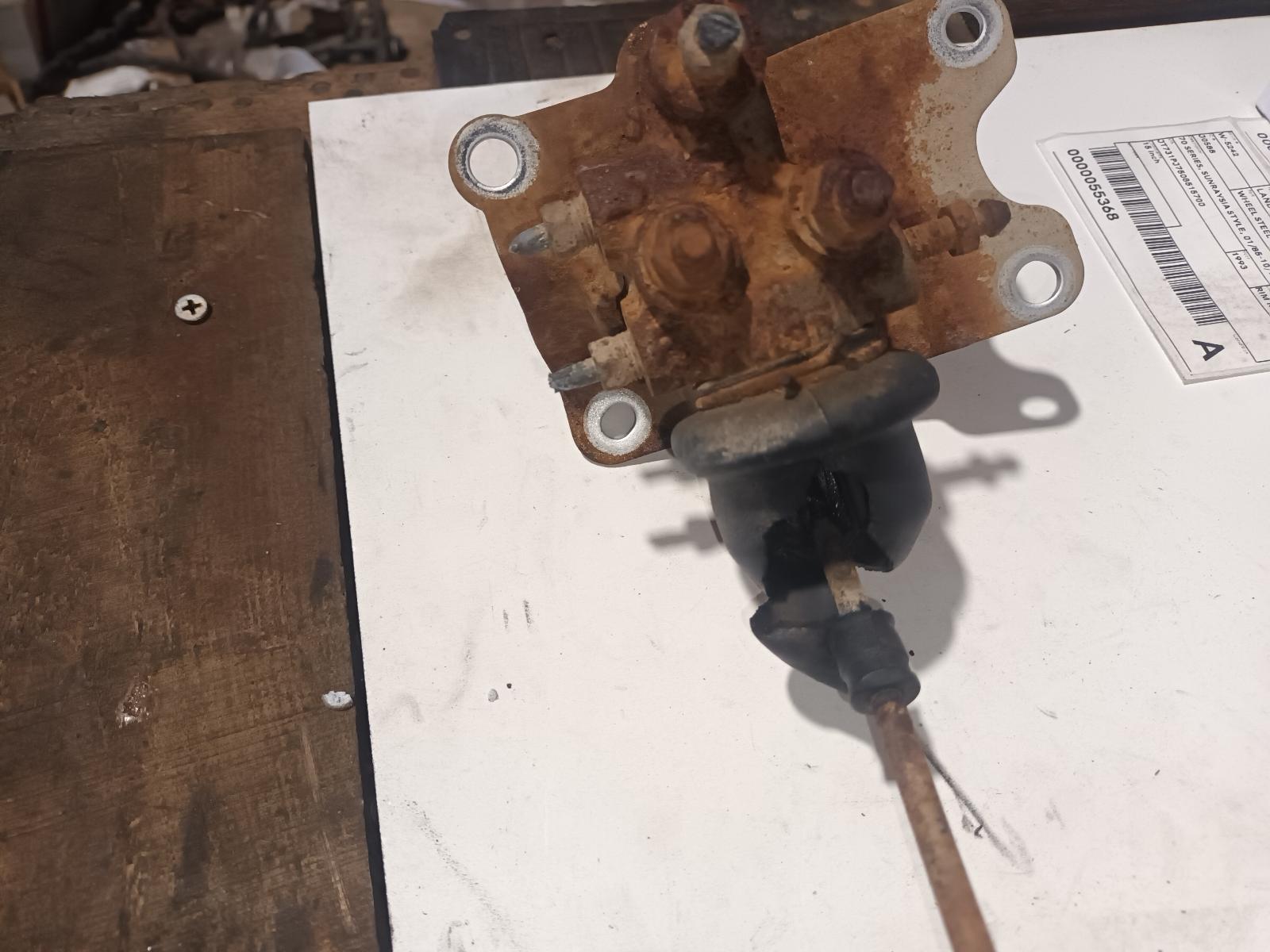 1994 Toyota Landcruiser Brake Comp Valve View Auto part Brake Comp Valve Toyota Landcruiser 1994