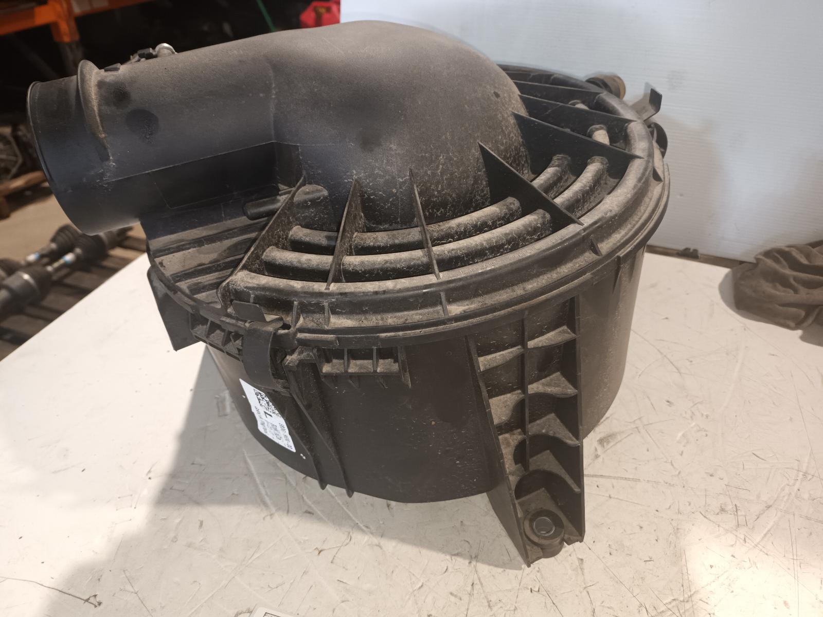 View Auto part Air Cleaner/Box Ford Ranger 2021