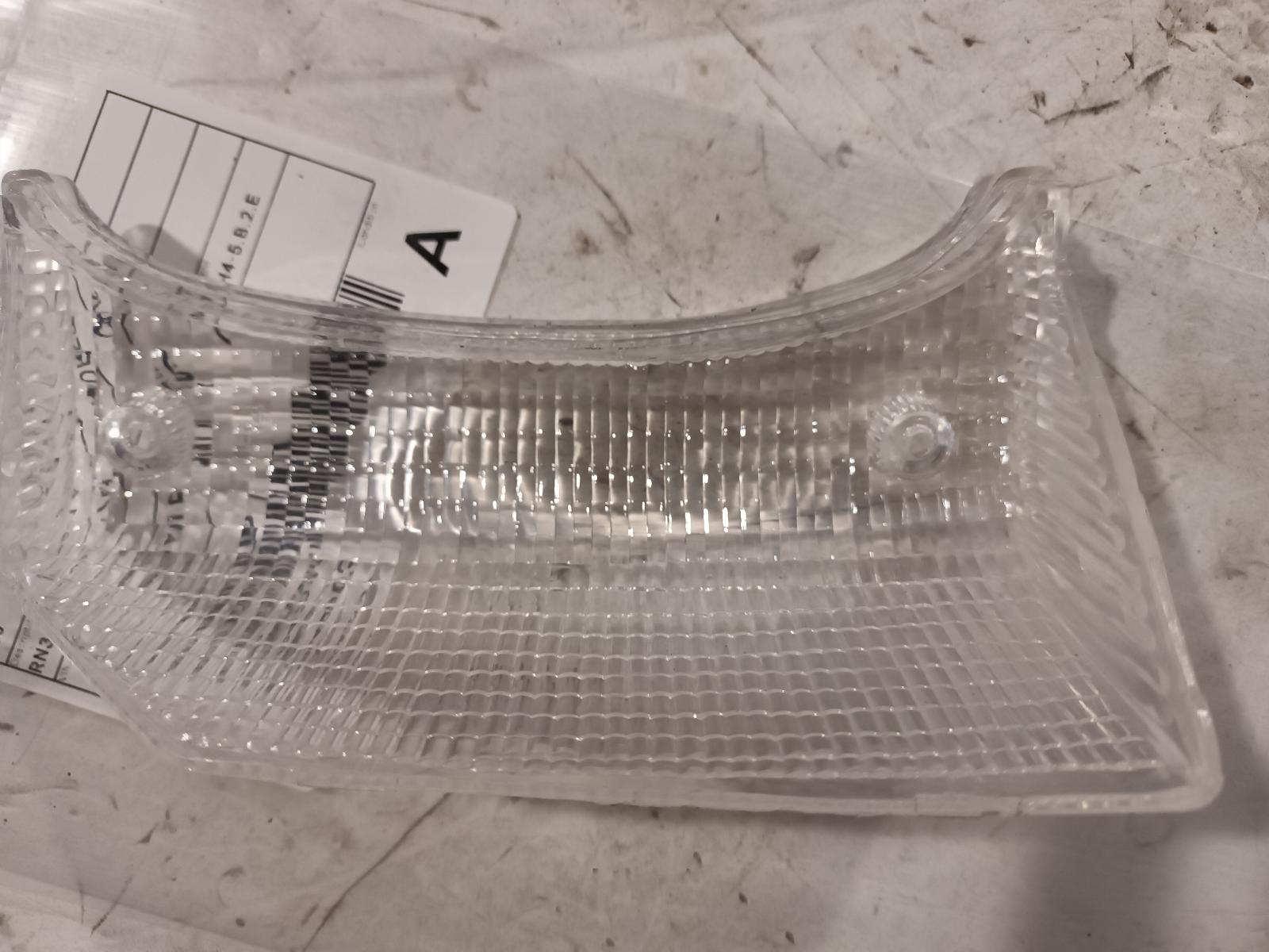 View Auto part Left Indicator/Fog/Side Toyota Hilux 1982