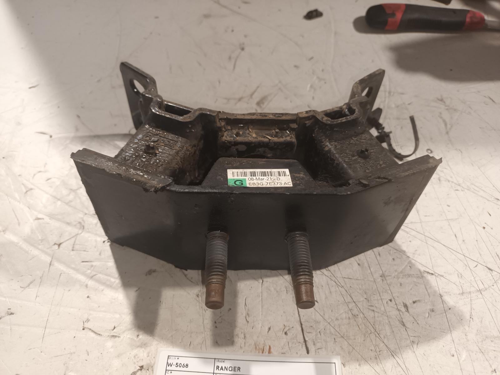 View Auto part Mount Ford Ranger 2021