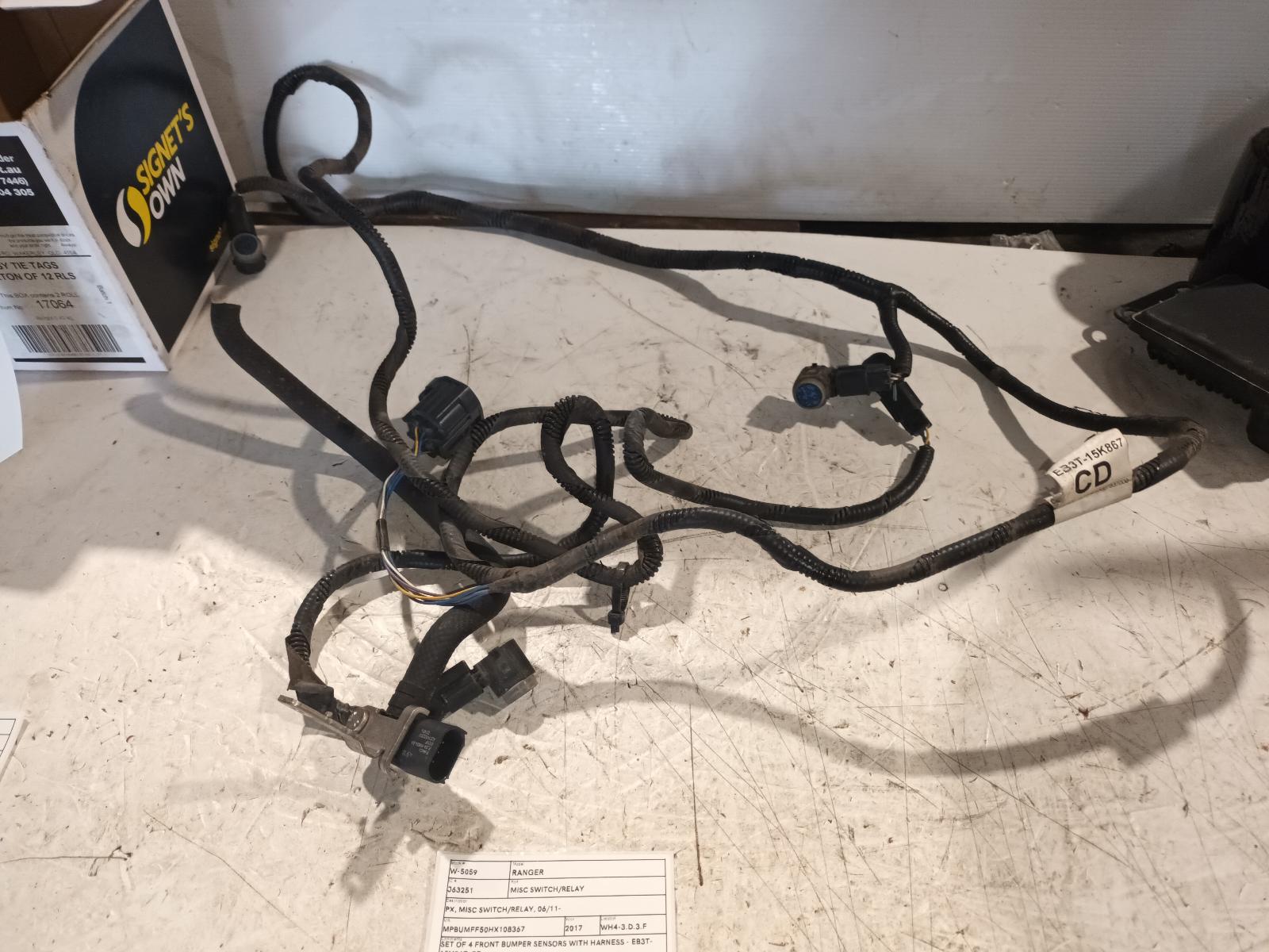 View Auto part Misc Switch/Relay Ford Ranger 2017