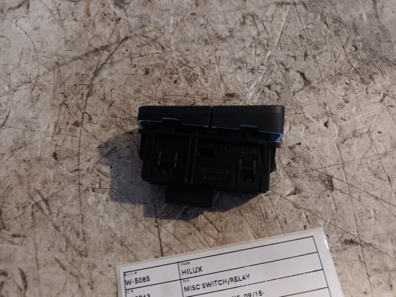 View Auto part Misc Switch/Relay Toyota Hilux 2021