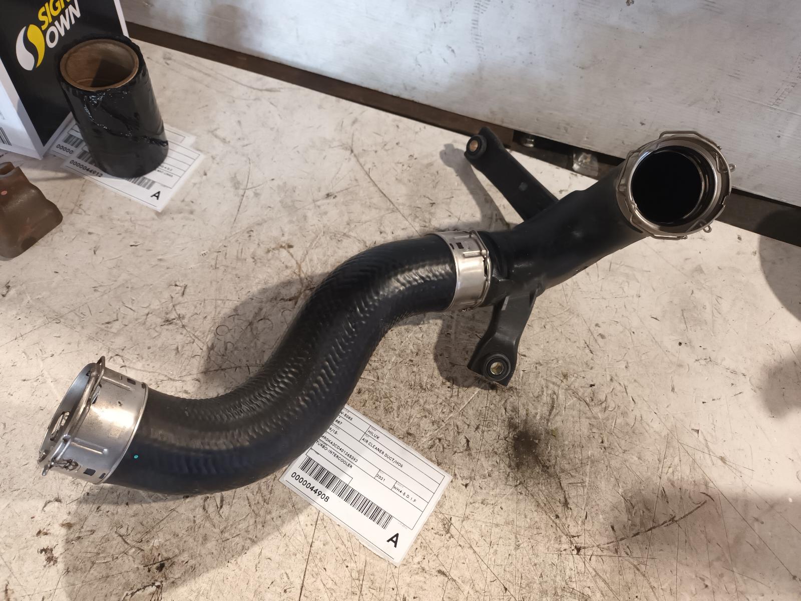 View Auto part Intercooler Toyota Hilux 2021