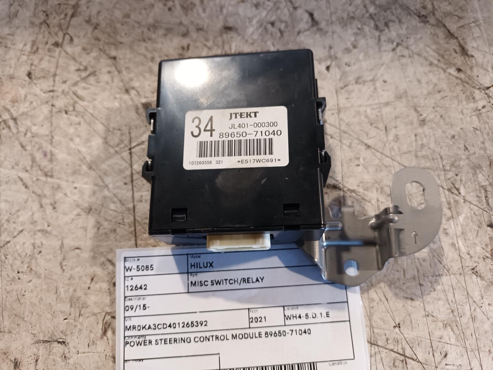 View Auto part Misc Switch/Relay Toyota Hilux 2021